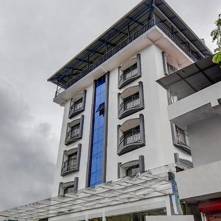 Hotel Garden Inn Kochi Екстер'єр фото