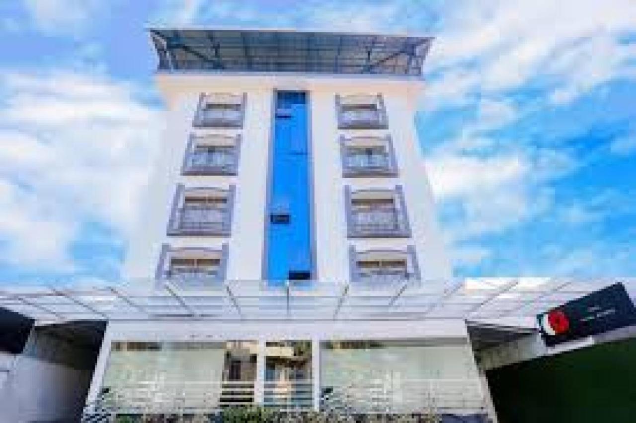 Hotel Garden Inn Kochi Екстер'єр фото