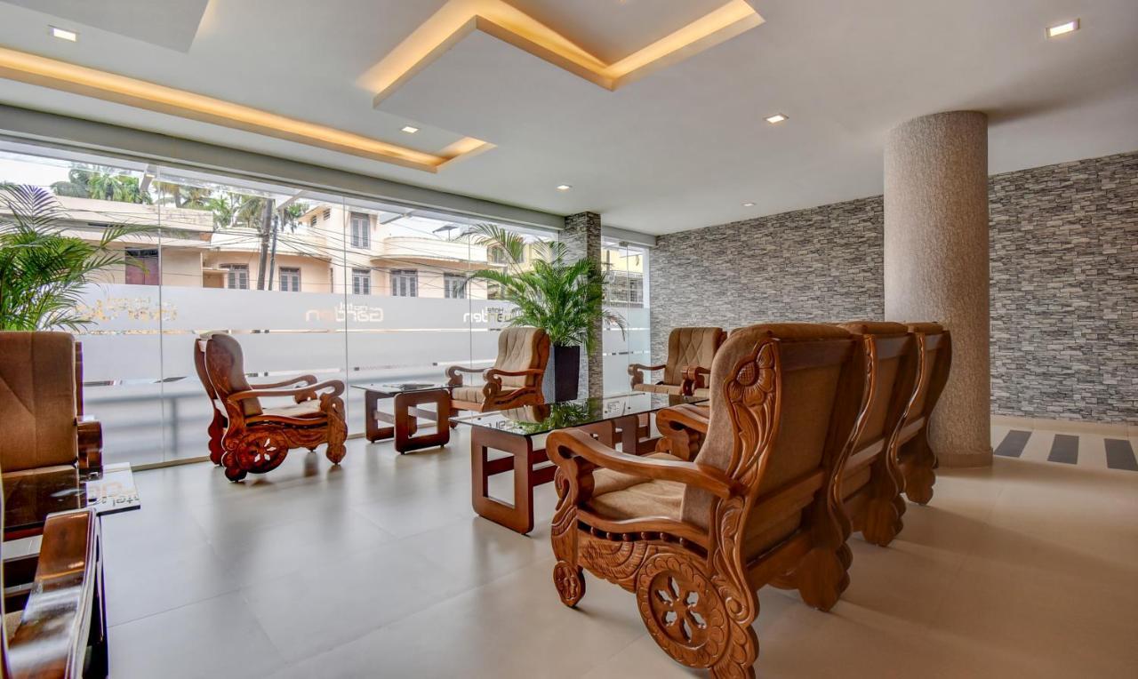 Hotel Garden Inn Kochi Екстер'єр фото