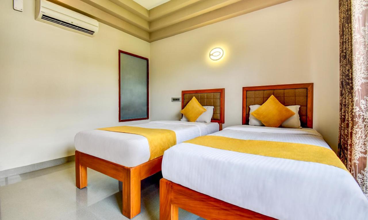 Hotel Garden Inn Kochi Екстер'єр фото