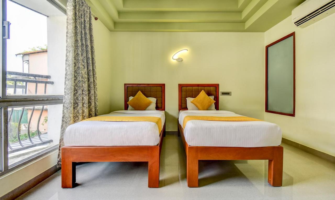 Hotel Garden Inn Kochi Екстер'єр фото