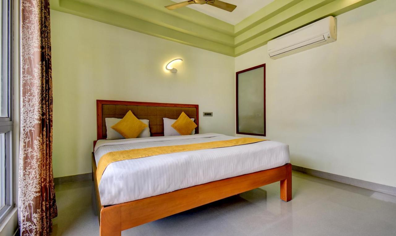 Hotel Garden Inn Kochi Екстер'єр фото