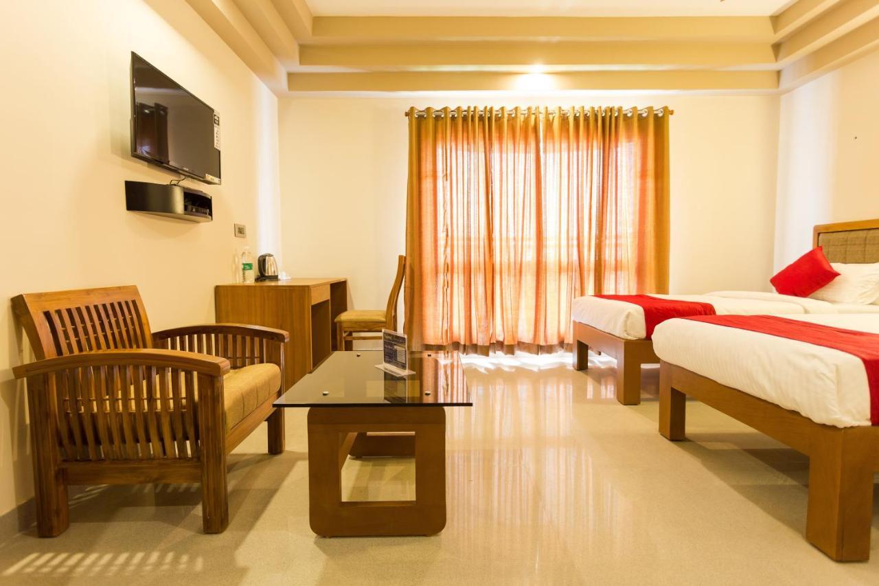 Hotel Garden Inn Kochi Екстер'єр фото