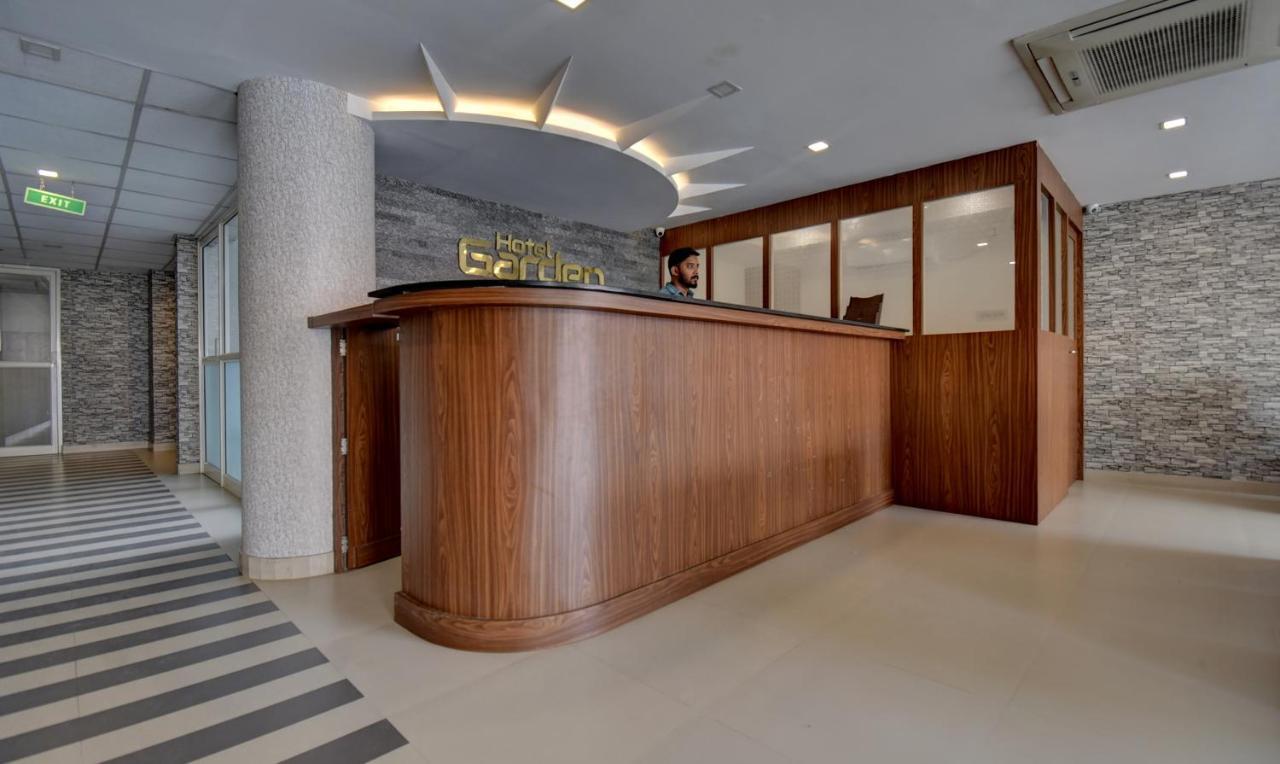 Hotel Garden Inn Kochi Екстер'єр фото