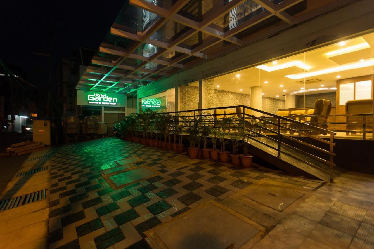 Hotel Garden Inn Kochi Екстер'єр фото