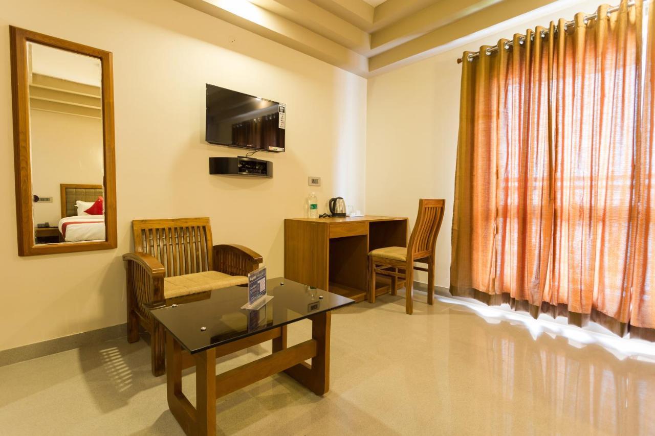 Hotel Garden Inn Kochi Екстер'єр фото