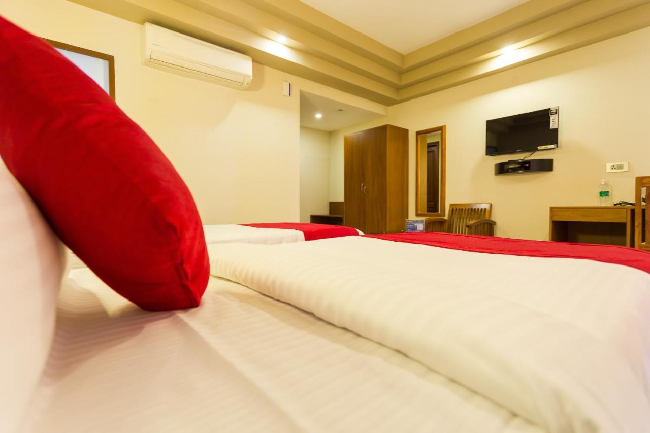 Hotel Garden Inn Kochi Екстер'єр фото